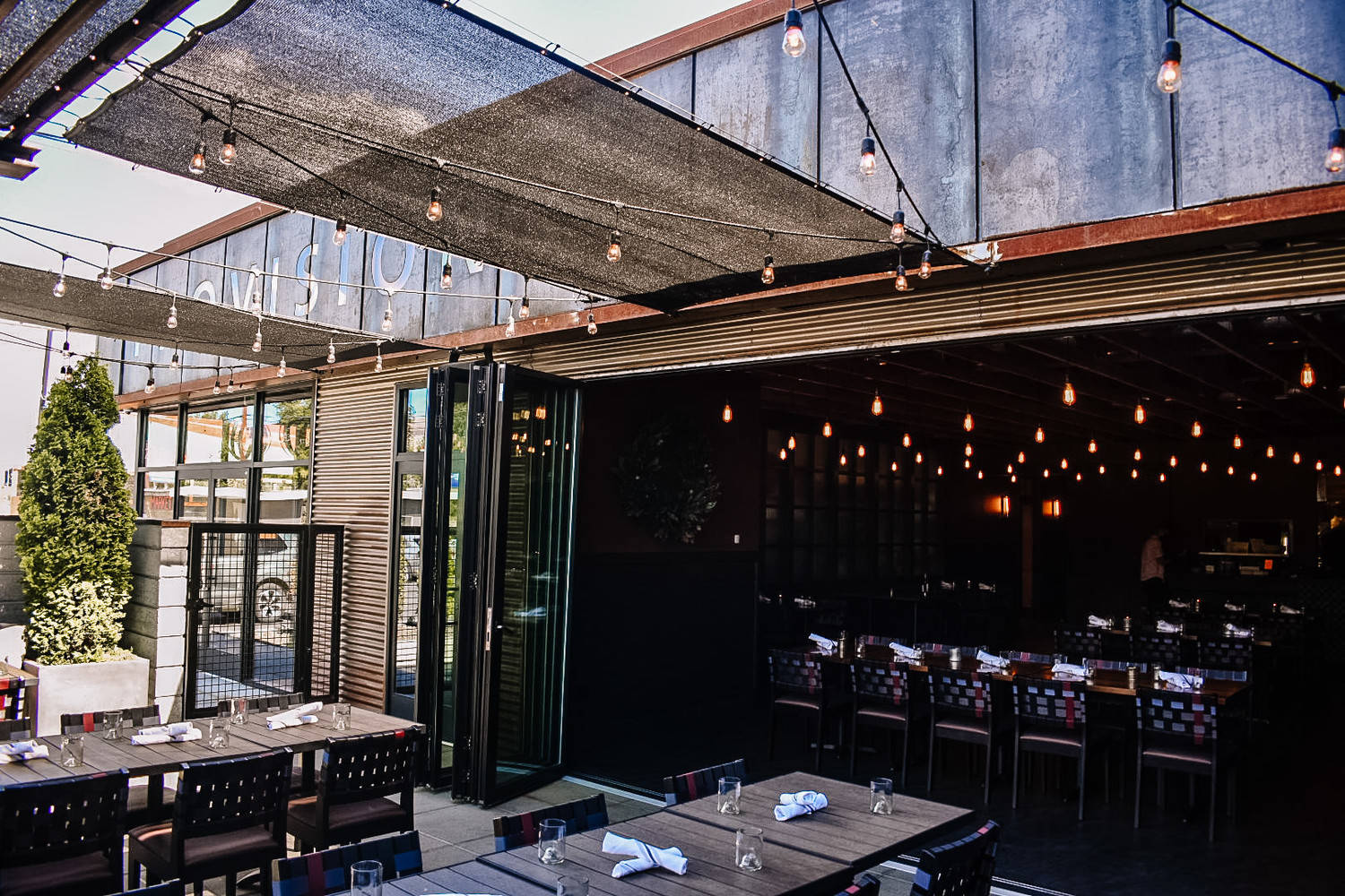 Indoor/outdoor seating